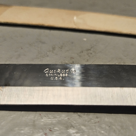 Quikut 10" Knife Cream Handle - Picture 9 of 13